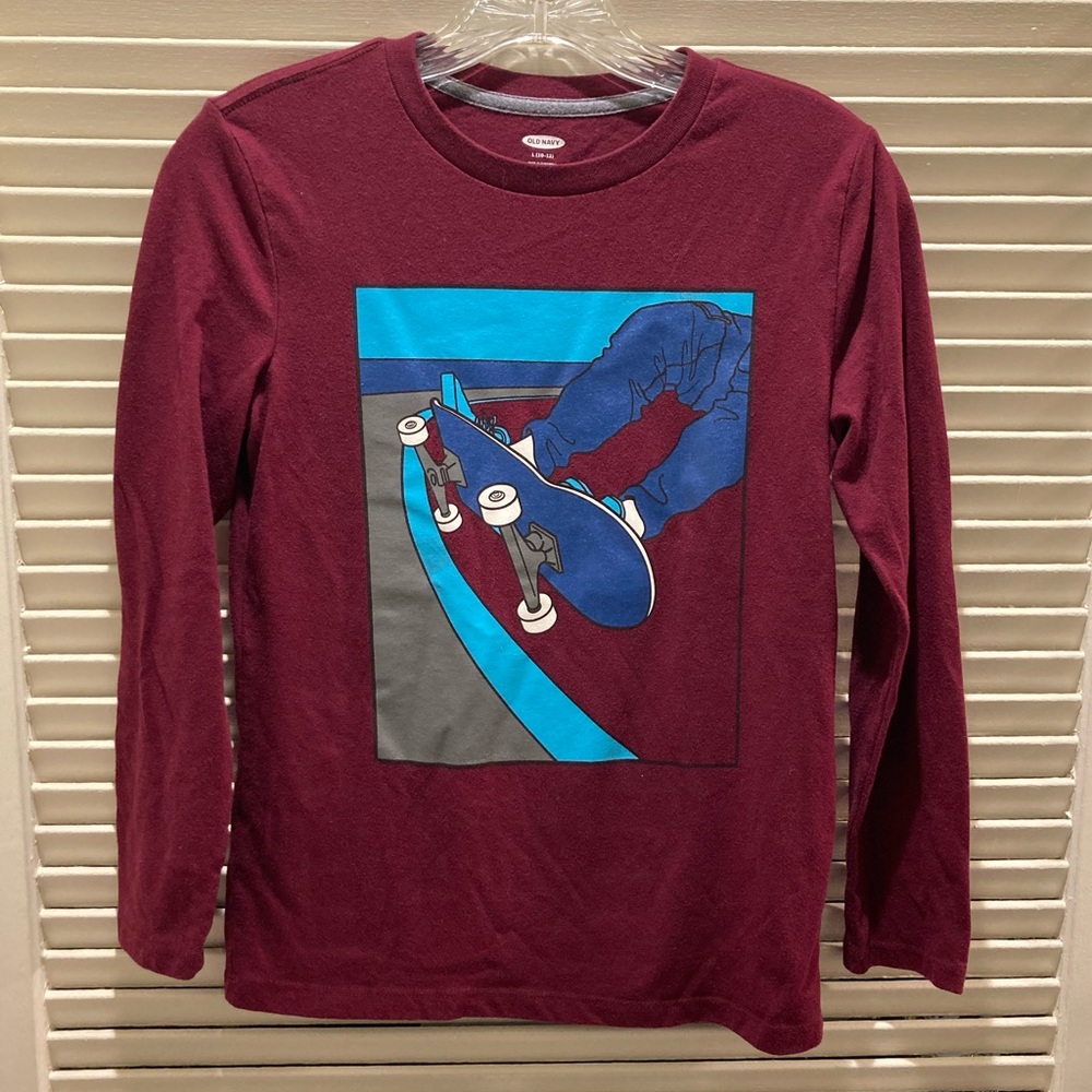 Old Navy Skateboard t-shirt long sleeve sz L (10-12)